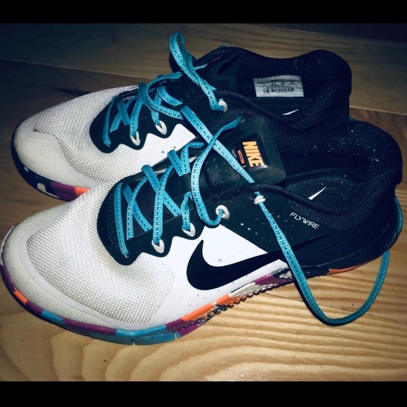 womens metcons